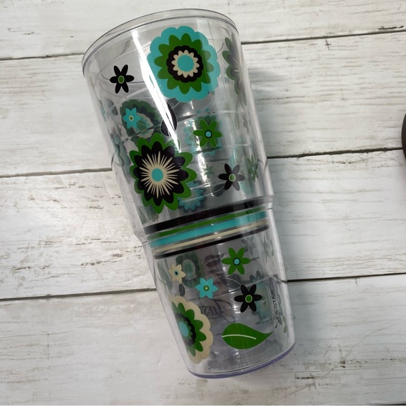 Tervis 24oz Tumbler with Fiesta Ware Florals Design - Picture 3 of 6